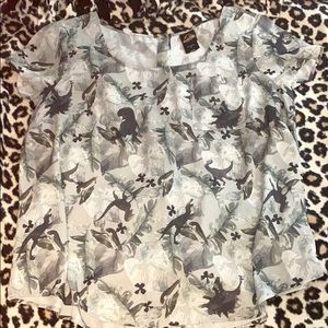 Jurassic park shirt with front pocket